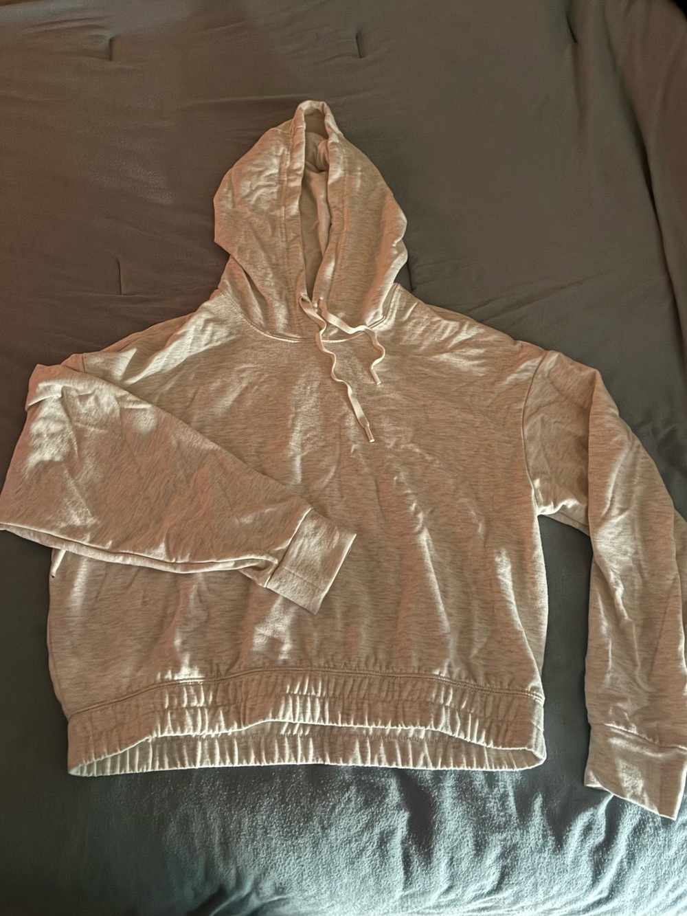 LIGHT GREY CROPPED HOODIE